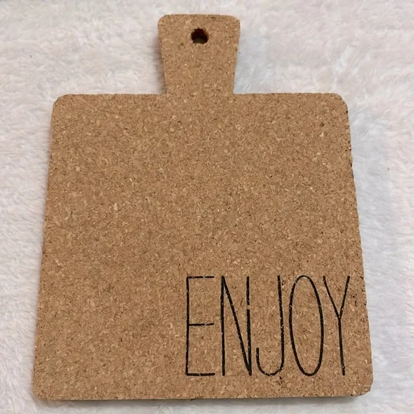 Set of Cork Coasters with Fun Text “Cheers, Sip, Enjoy, Chill” - Picture 5 of 6
